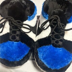 💙Plush Fuzzy Lace-Up Sneakers in Blue, Black & White💙